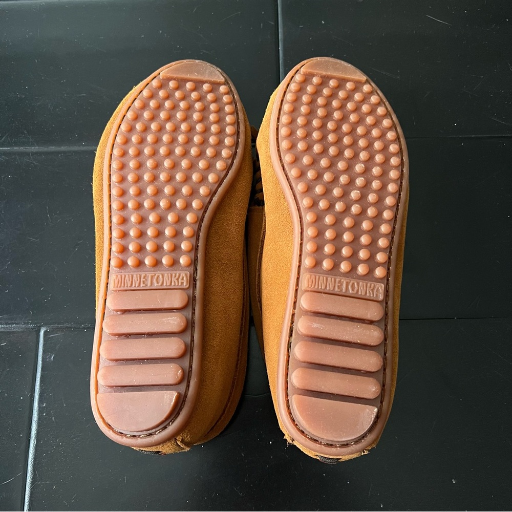 NWOT Minnetonka Thunderbird Animikii Hardsole Moccasins - Picture 5 of 10